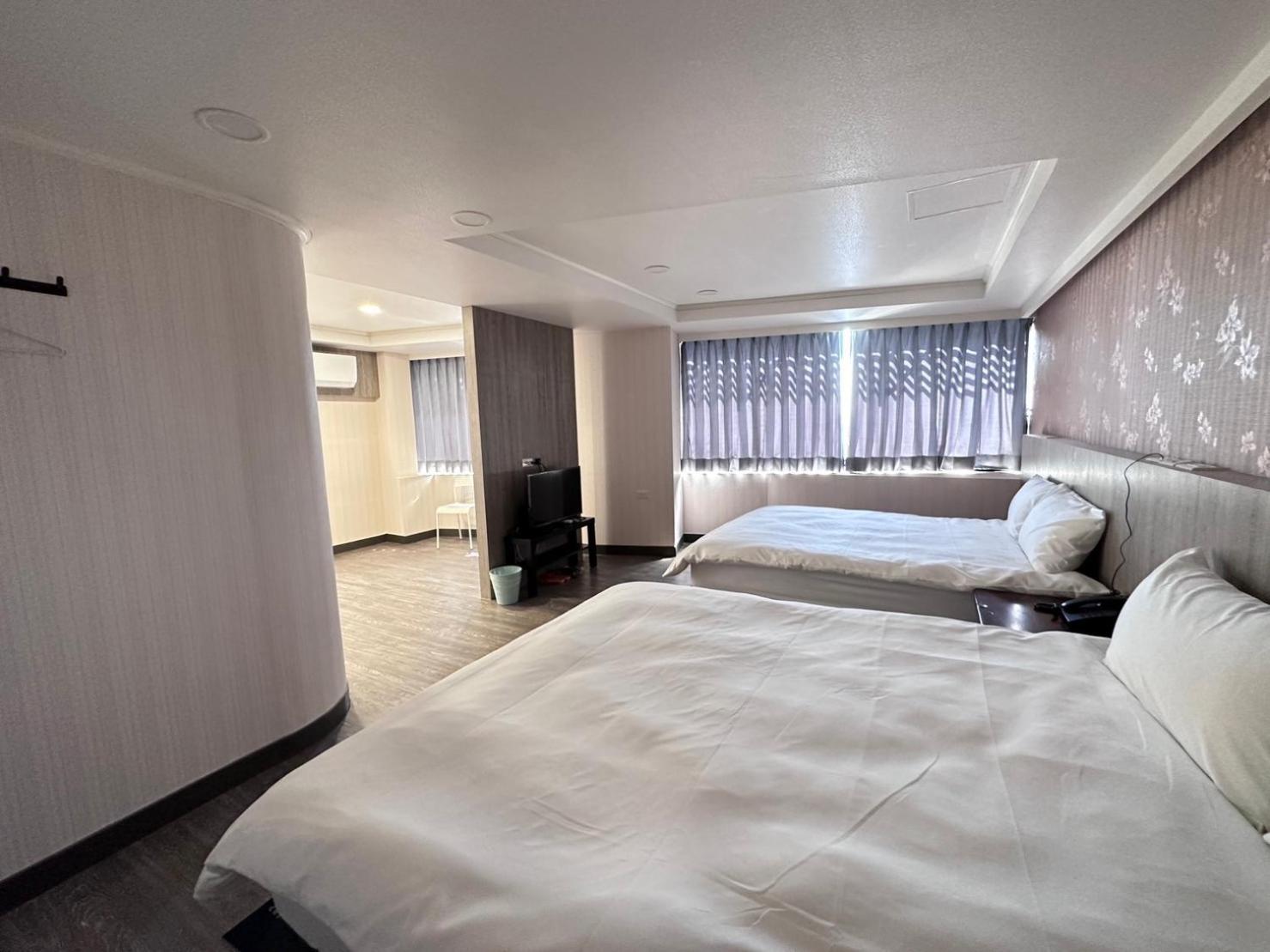 Kings Hotel Yilan Exterior foto