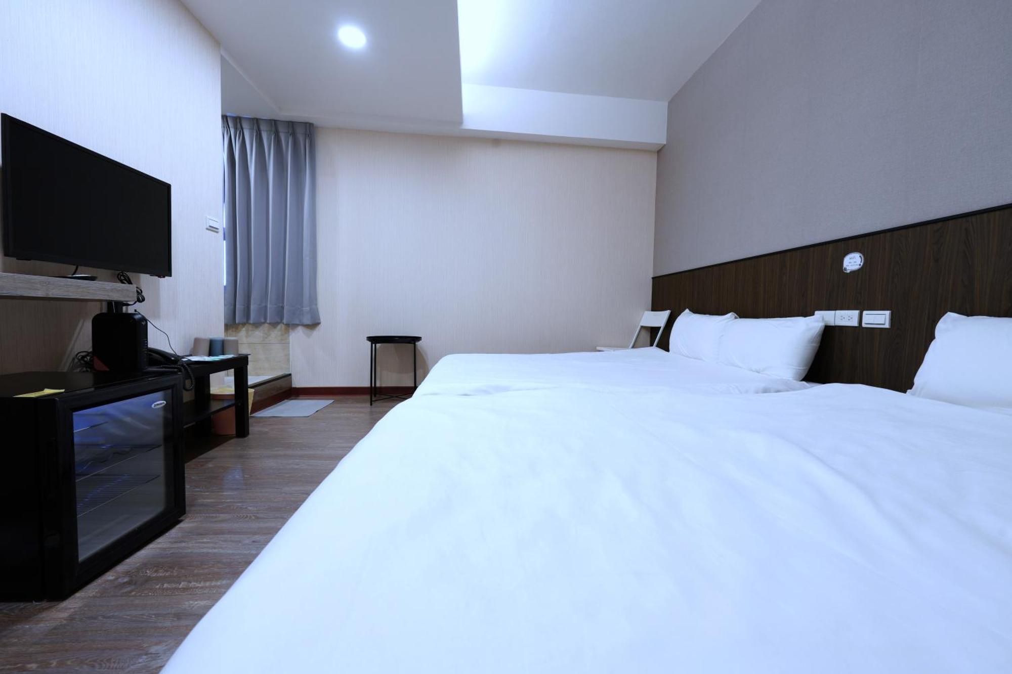 Kings Hotel Yilan Exterior foto