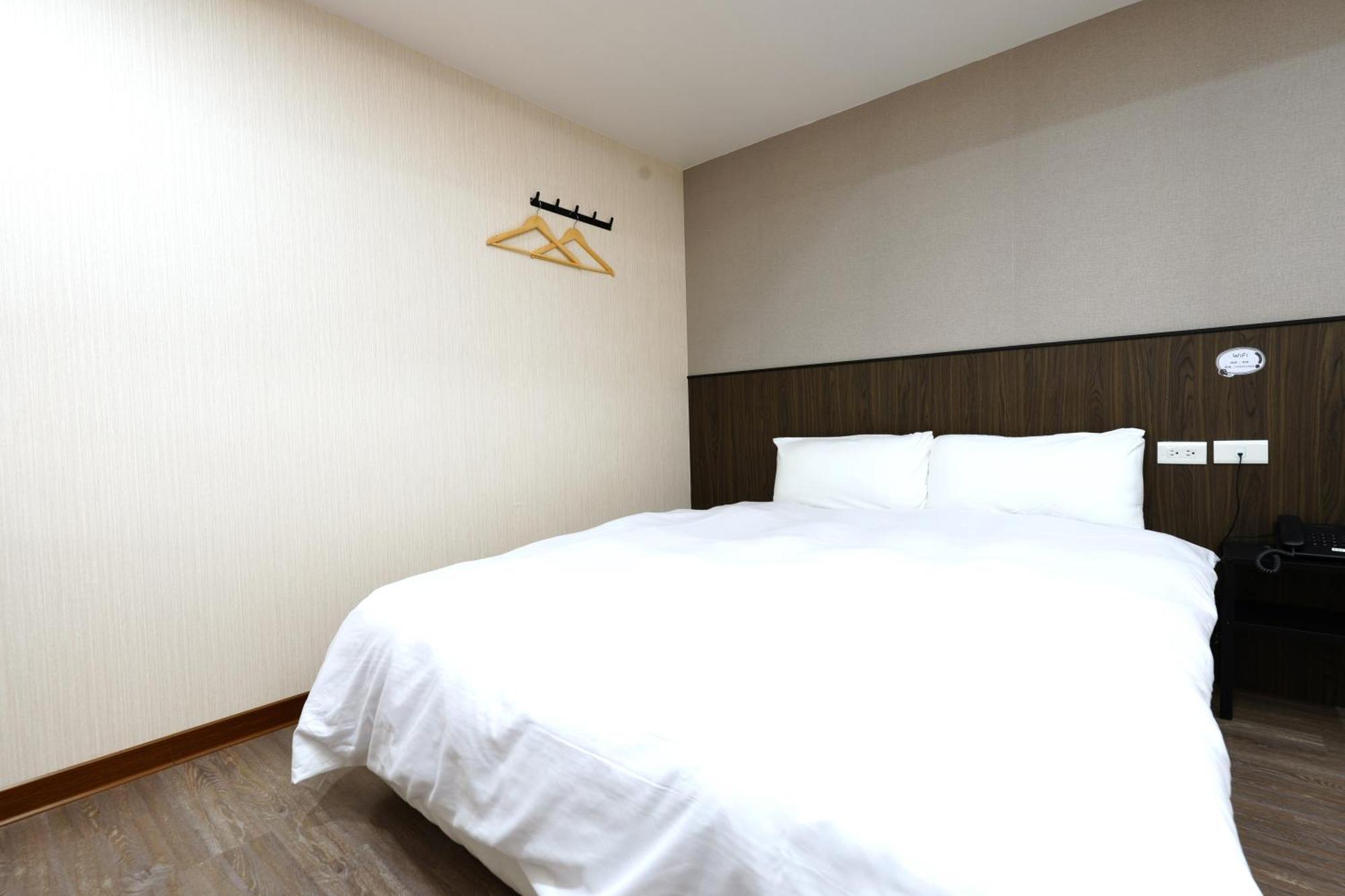 Kings Hotel Yilan Exterior foto